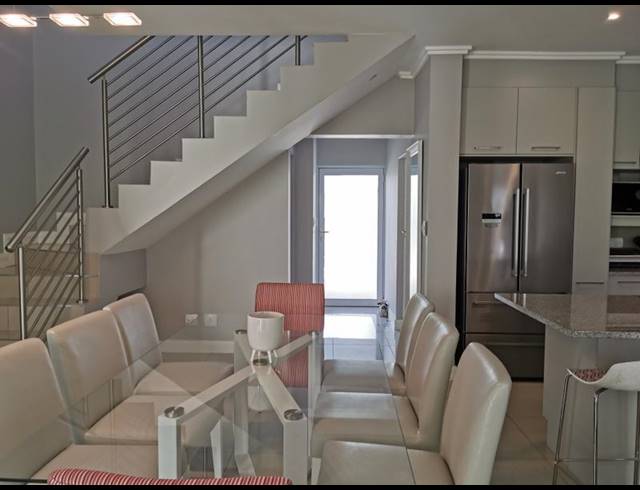 3 BEDROOM TOWNHOUSE FOR SALE IN BRYANSTON